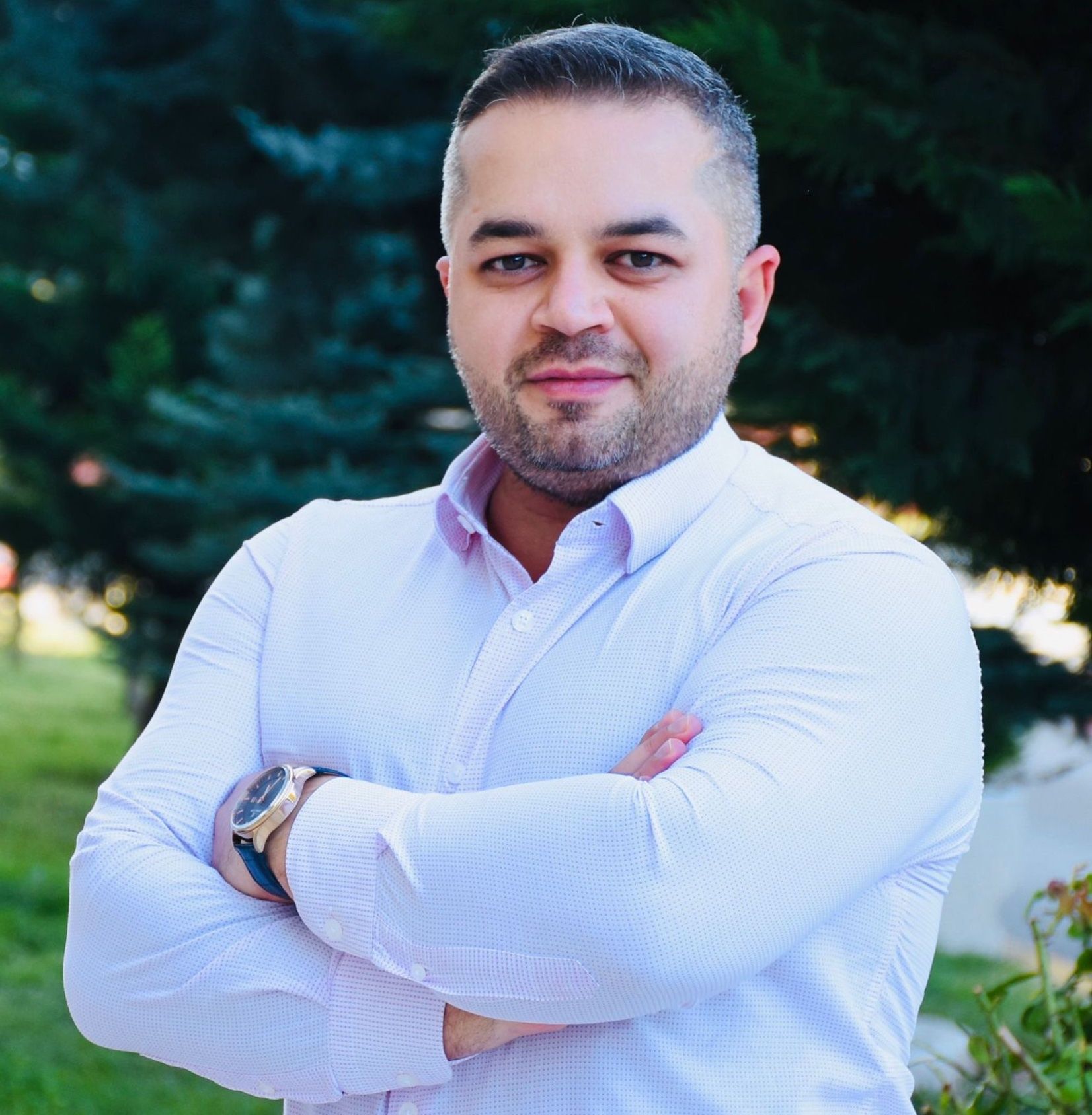 Dr. Serdar Halis